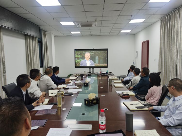 8f33fdaf5ec7614816438a3cb25efd9 - 副本.jpg