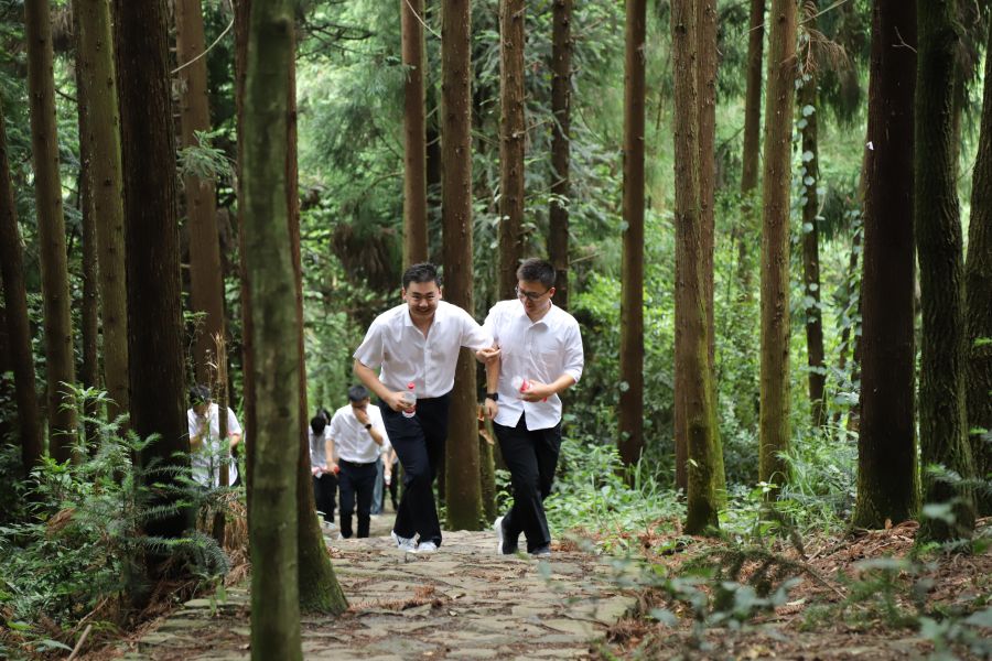 1688117018350528.jpg 4-5.jpg